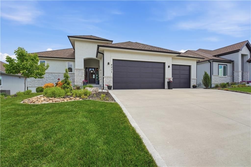 4217 NE Overbrook Drive — photo 2