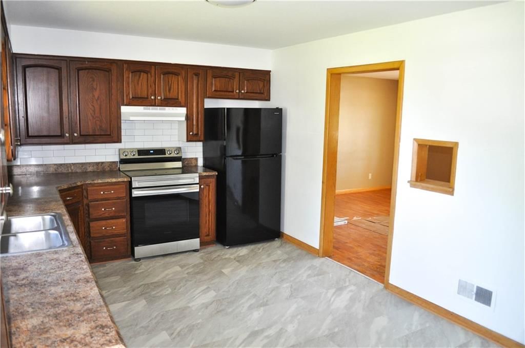 304 W Vermont Street — photo 4