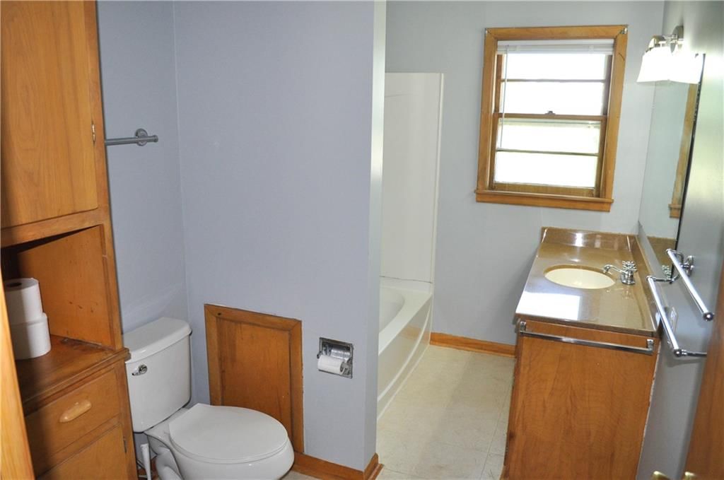 304 W Vermont Street — photo 11