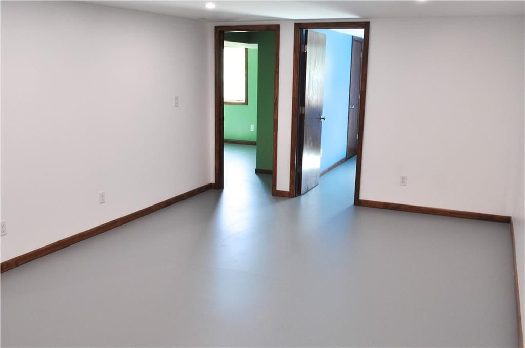 304 W Vermont Street — photo 14