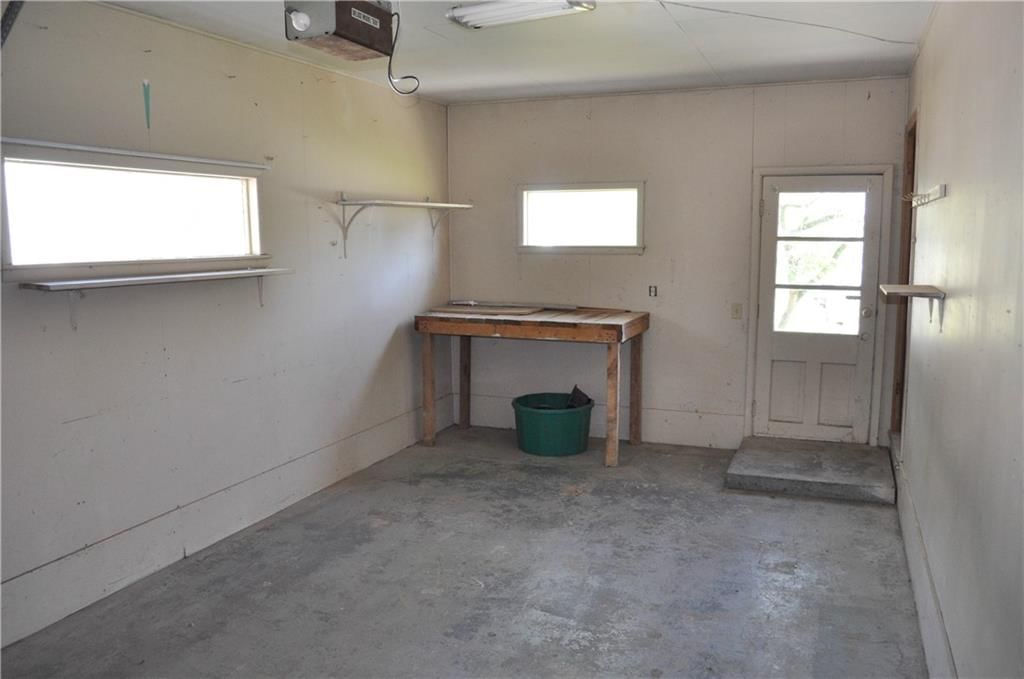 304 W Vermont Street — photo 18