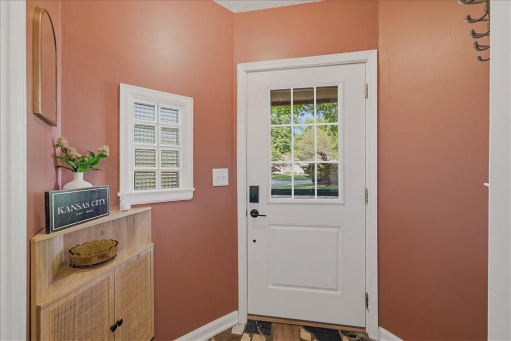 5207 Ash Street — photo 4