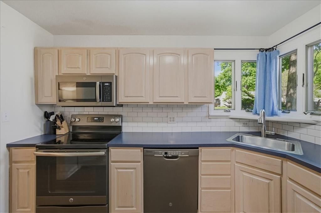5207 Ash Street — photo 11
