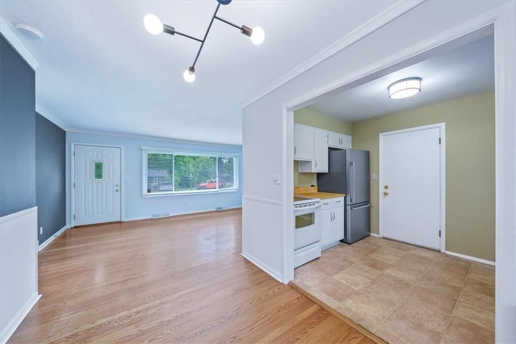 3428 W 77th Terrace — photo 8