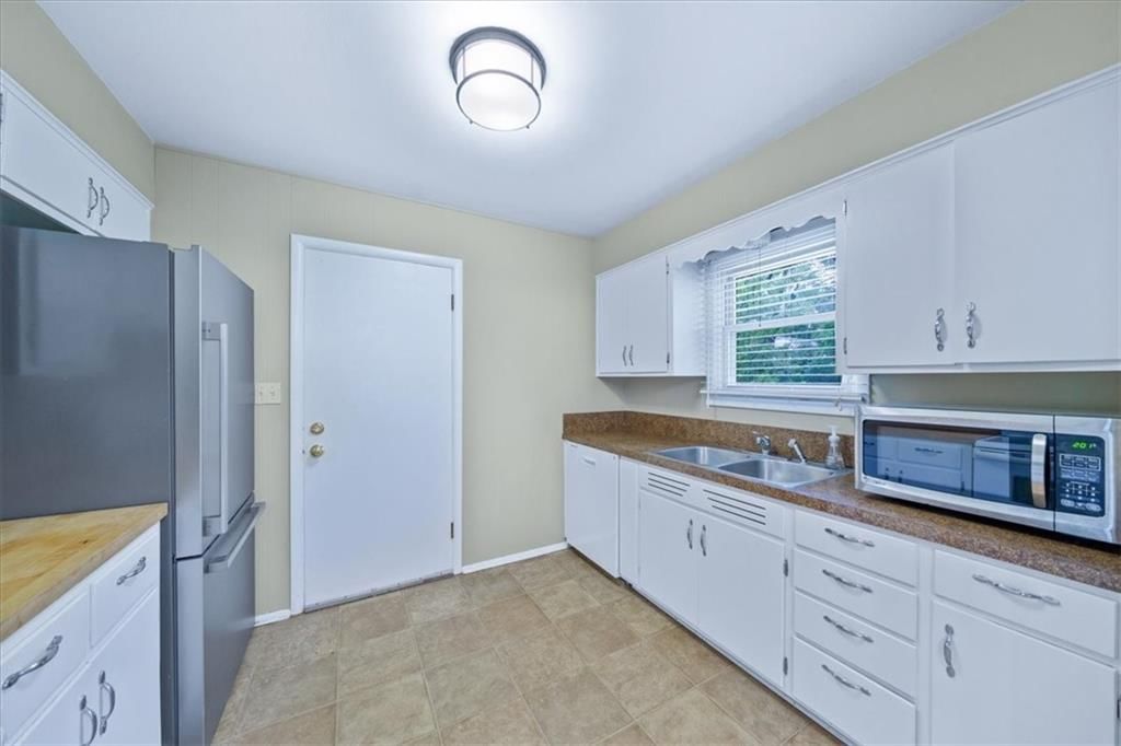 3428 W 77th Terrace — photo 11