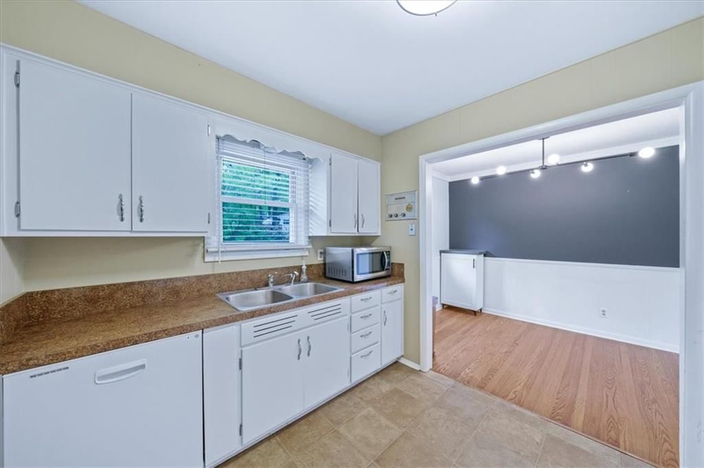 3428 W 77th Terrace — photo 13
