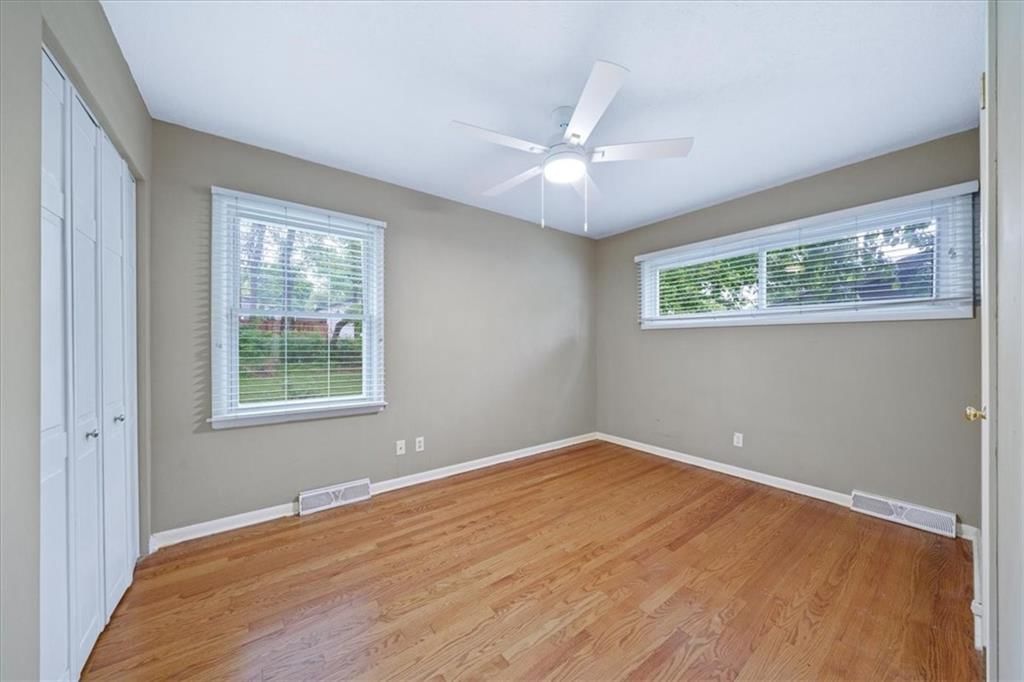 3428 W 77th Terrace — photo 17