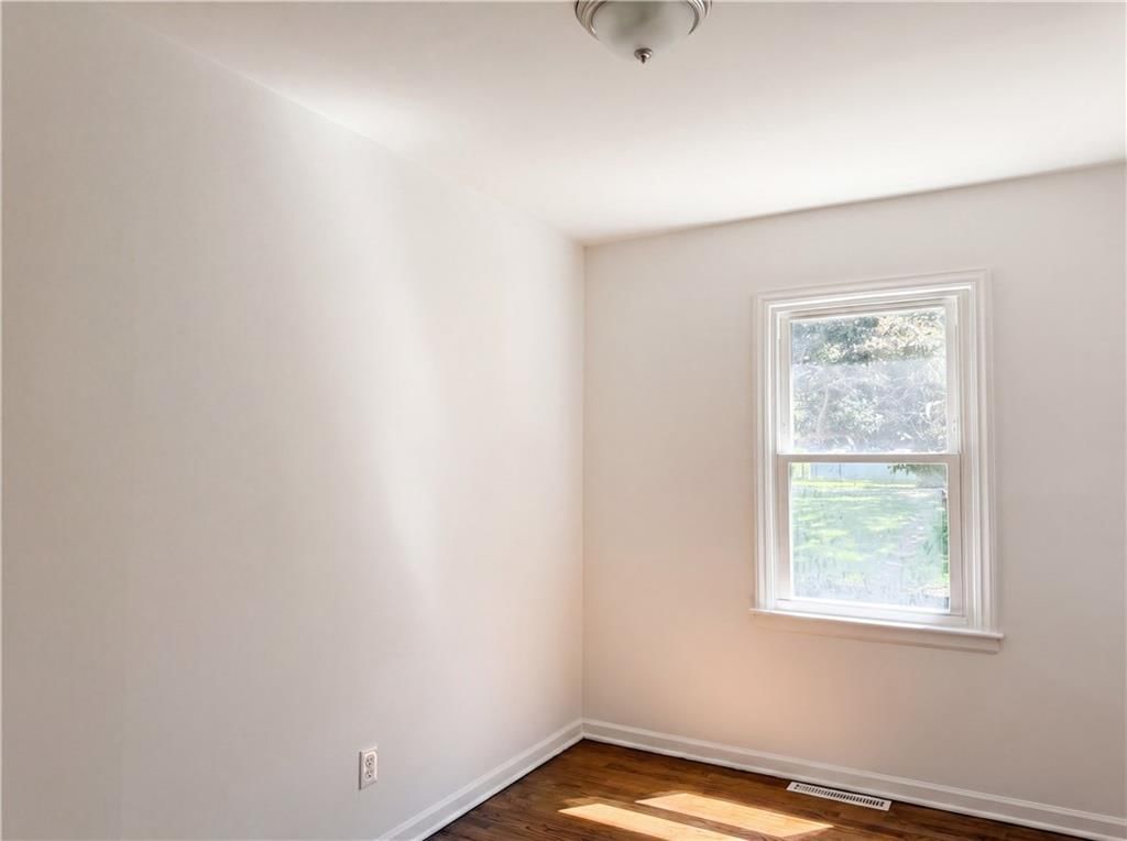5333 N Euclid Avenue — photo 8
