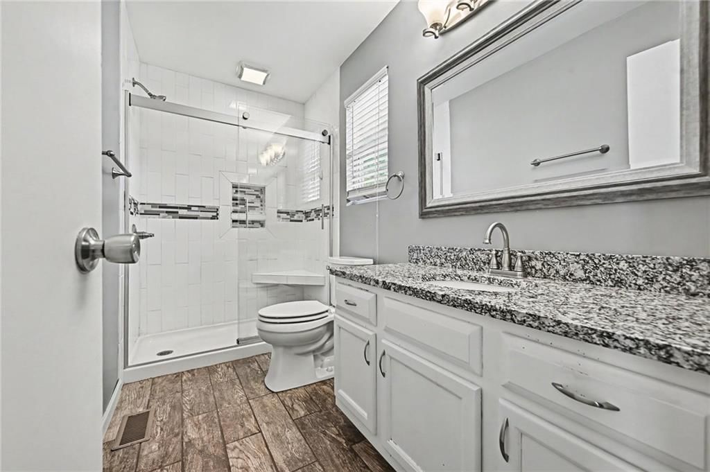 1752 Ray Street — photo 15