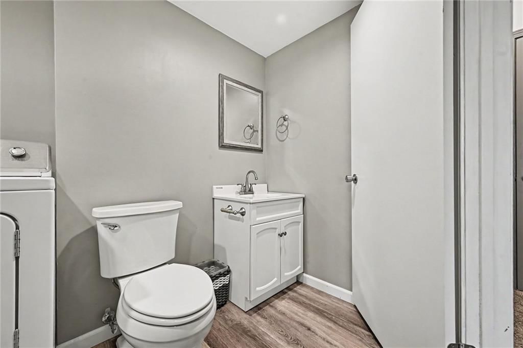 1752 Ray Street — photo 22