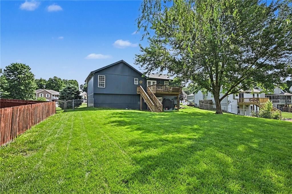 1752 Ray Street — photo 25