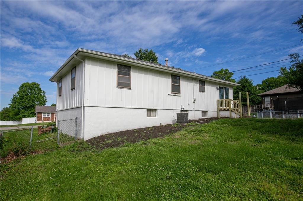 1603 Chapel Lane — photo 32