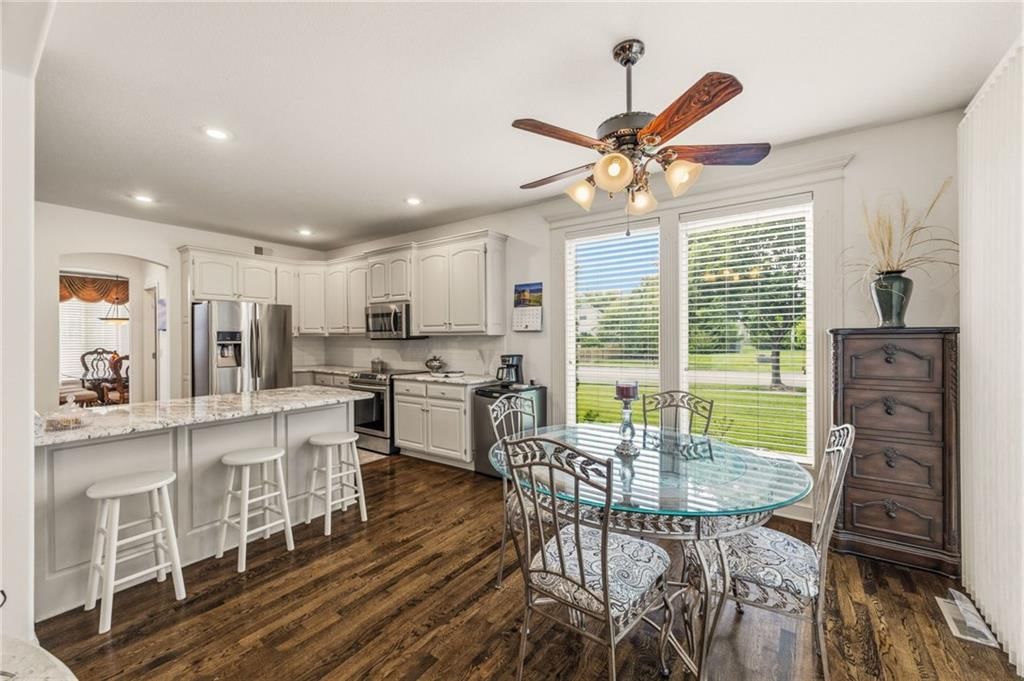 249 NE Misty Meadow Drive — photo 37