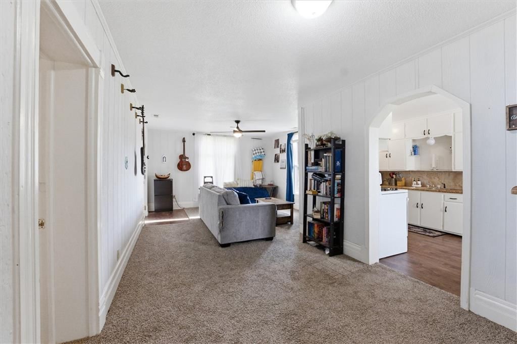 304 E Forest Street — photo 5