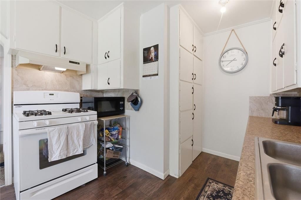 304 E Forest Street — photo 11