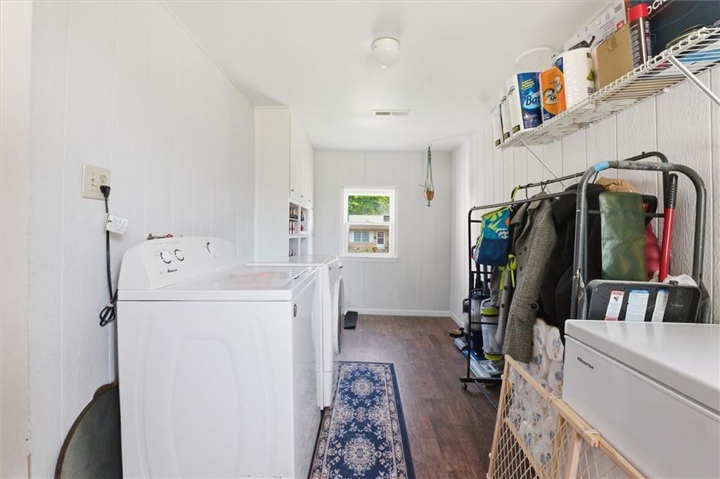 304 E Forest Street — photo 15