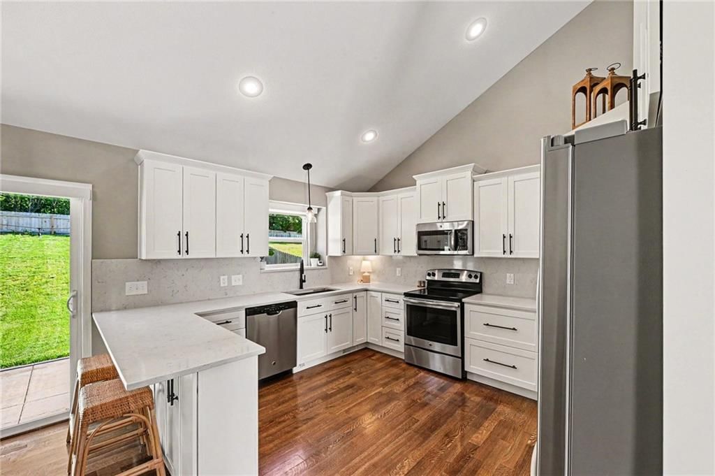 4310 NE 85th Terrace — photo 5
