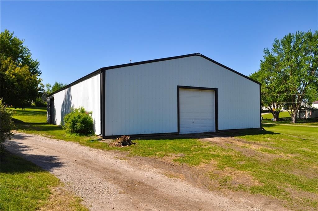214 N Young Avenue — photo 4