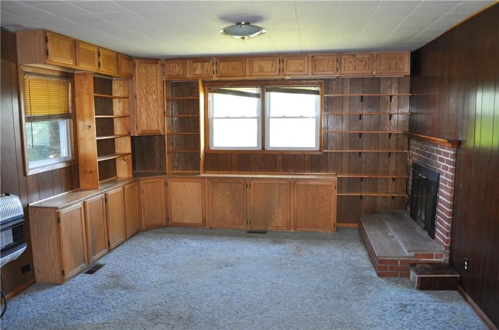 214 N Young Avenue — photo 13