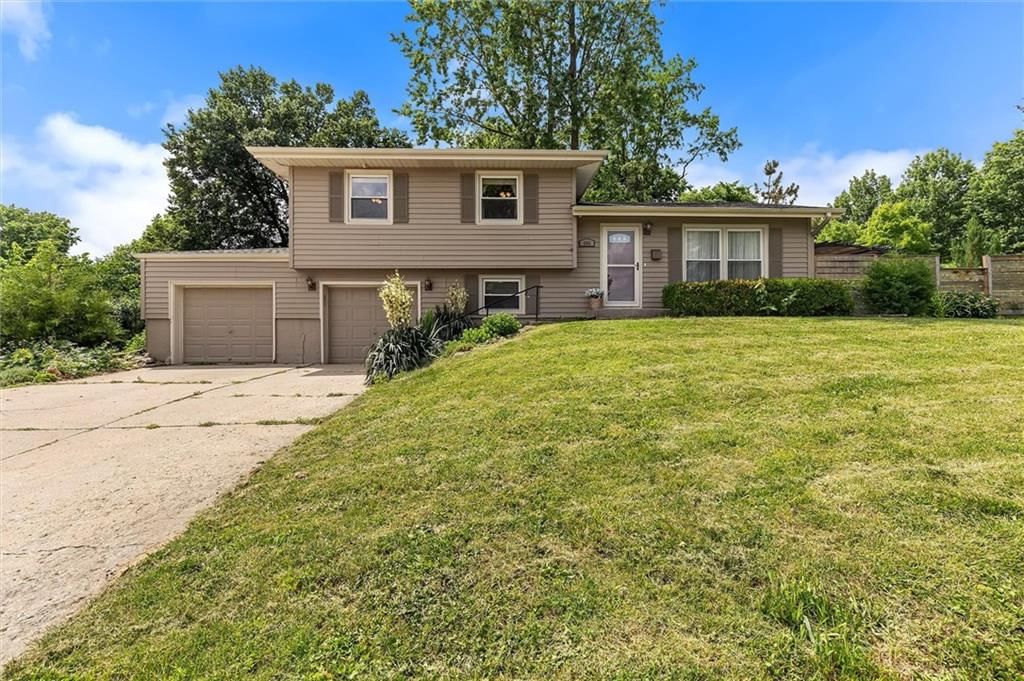 506 Moss Avenue — photo 1