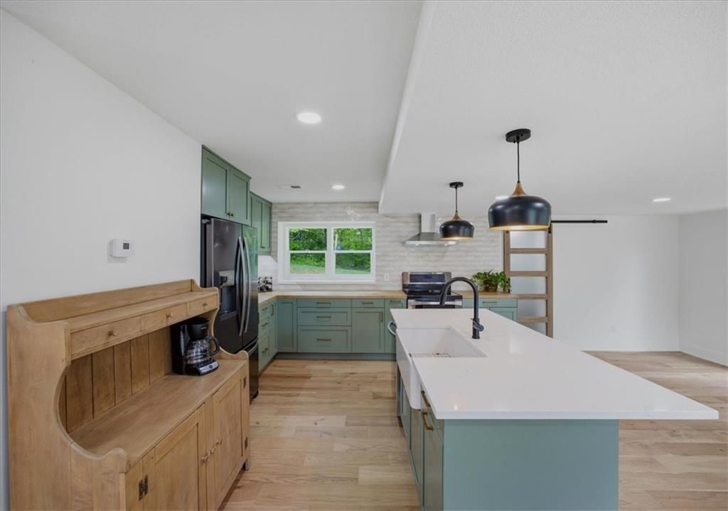 28 TLA Lake Shore Drive — photo 8