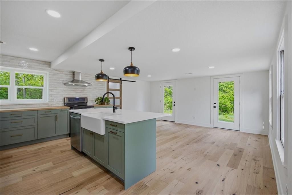 28 TLA Lake Shore Drive — photo 10