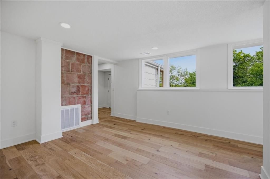 28 TLA Lake Shore Drive — photo 12