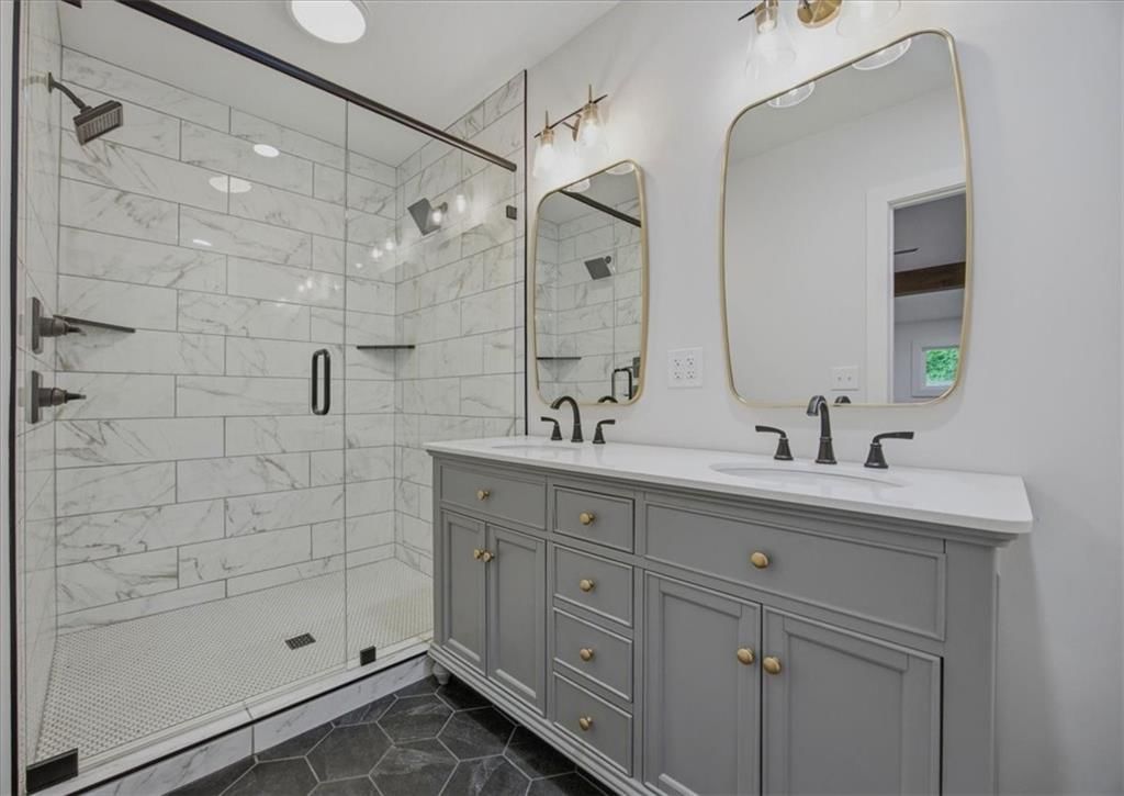 28 TLA Lake Shore Drive — photo 17