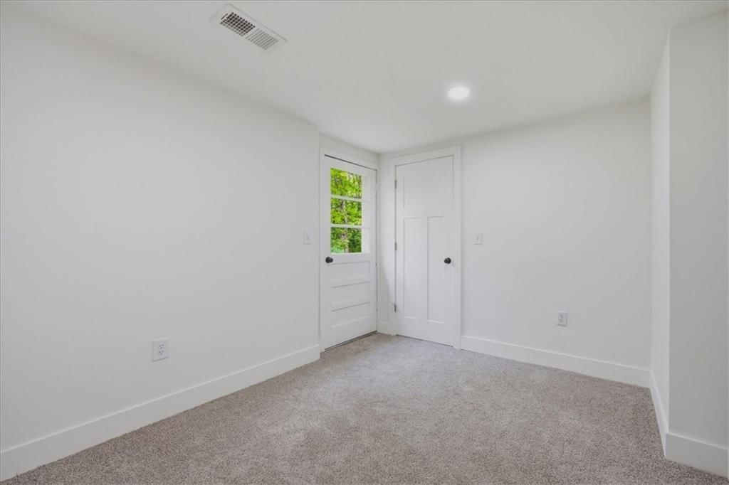 28 TLA Lake Shore Drive — photo 22