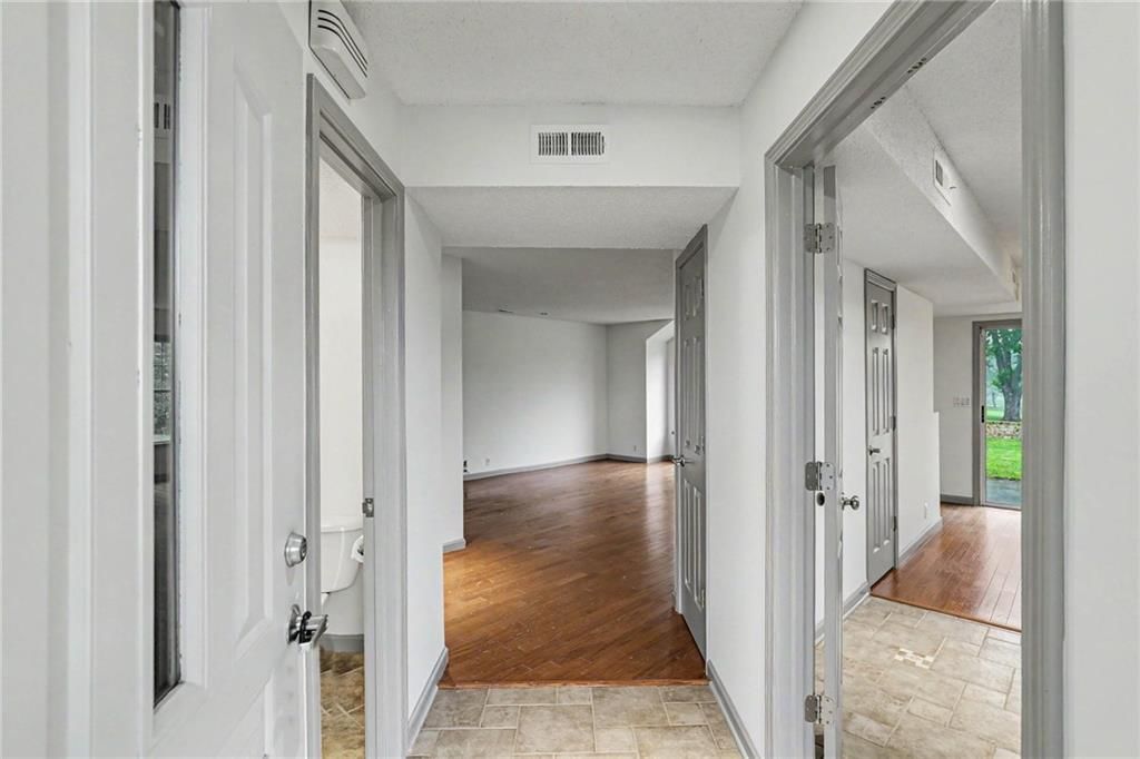 3720 Hartford Avenue — photo 4