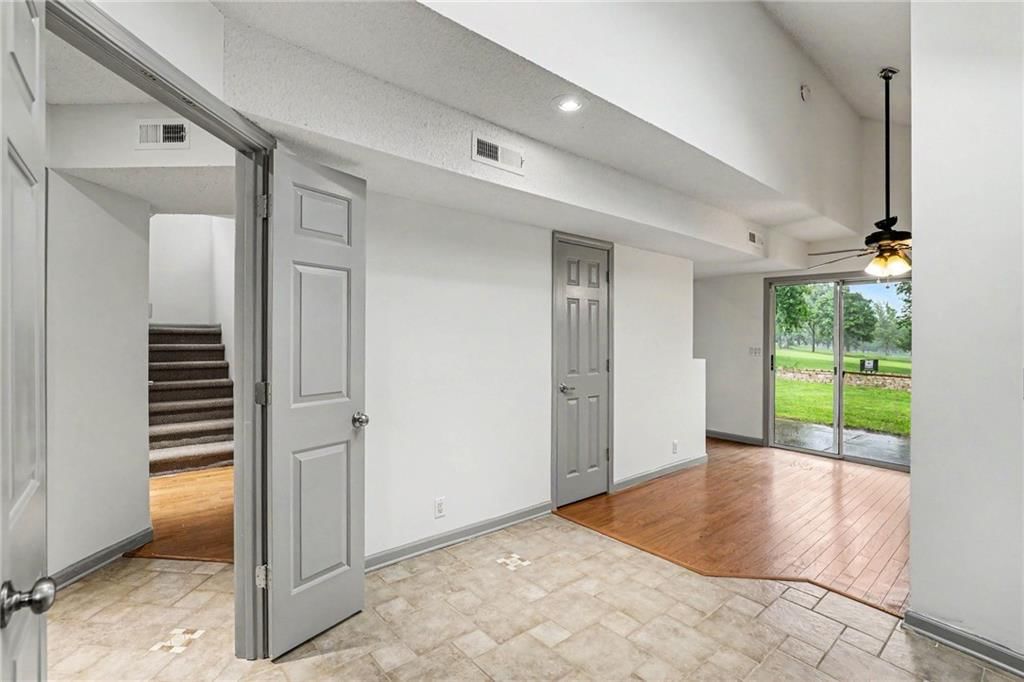 3720 Hartford Avenue — photo 8