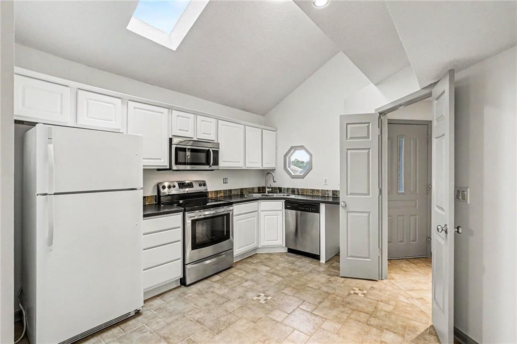 3720 Hartford Avenue — photo 11