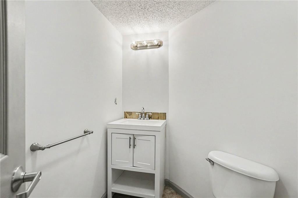 3720 Hartford Avenue — photo 13