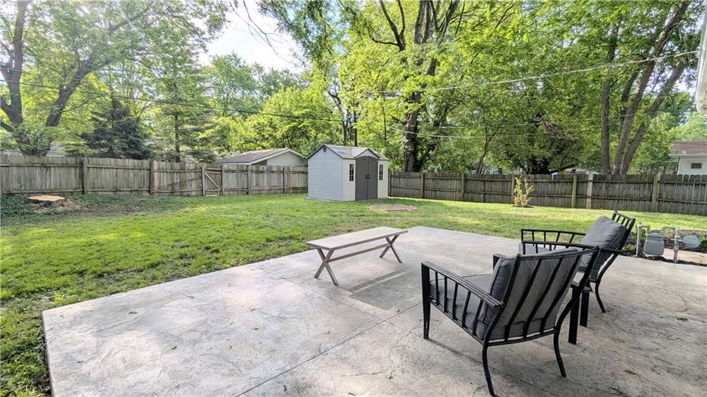 5335 Maple Street — photo 3