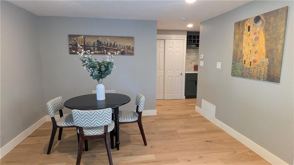 5335 Maple Street — photo 22