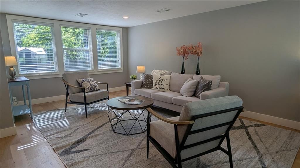 5335 Maple Street — photo 24
