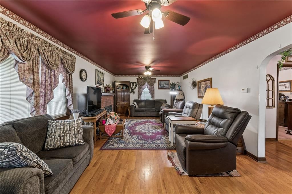 1015 S Saint Louis Street — photo 12