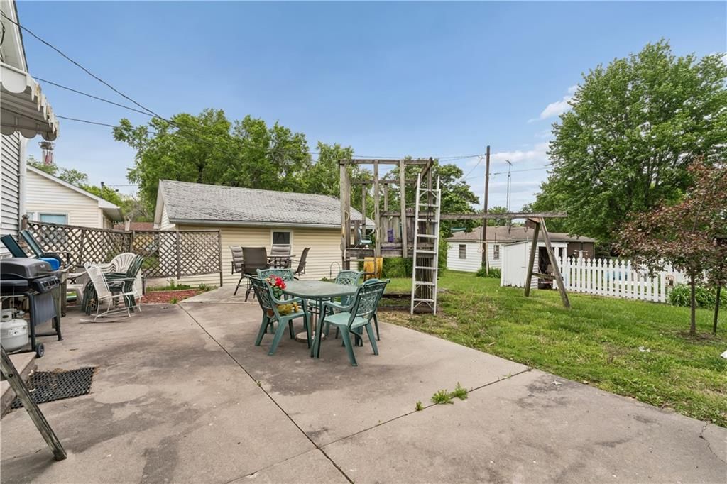 1015 S Saint Louis Street — photo 53