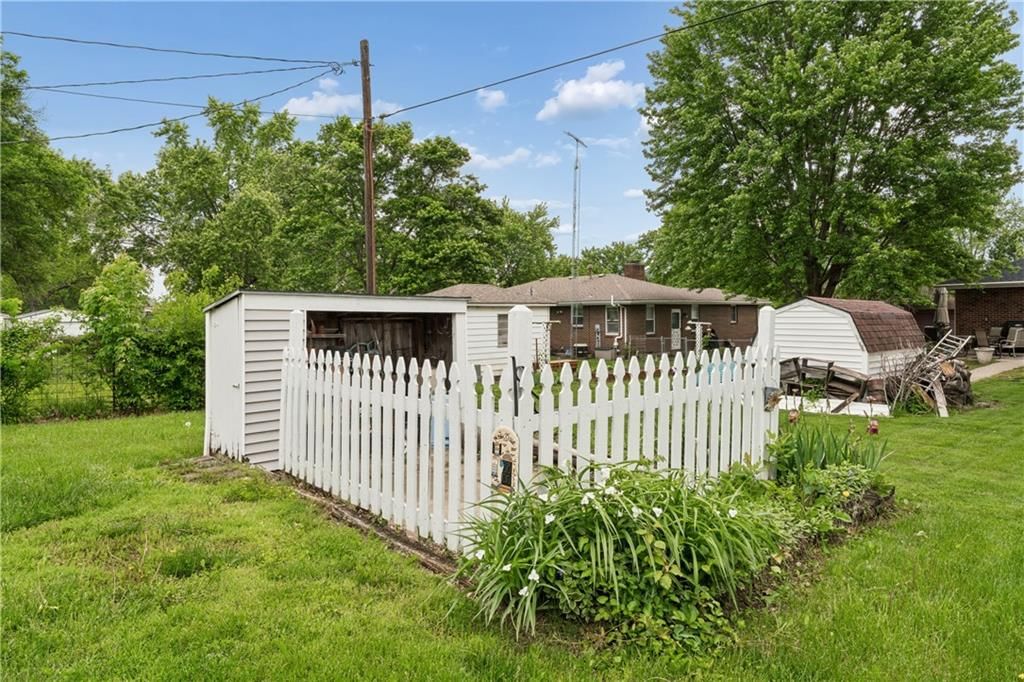 1015 S Saint Louis Street — photo 57