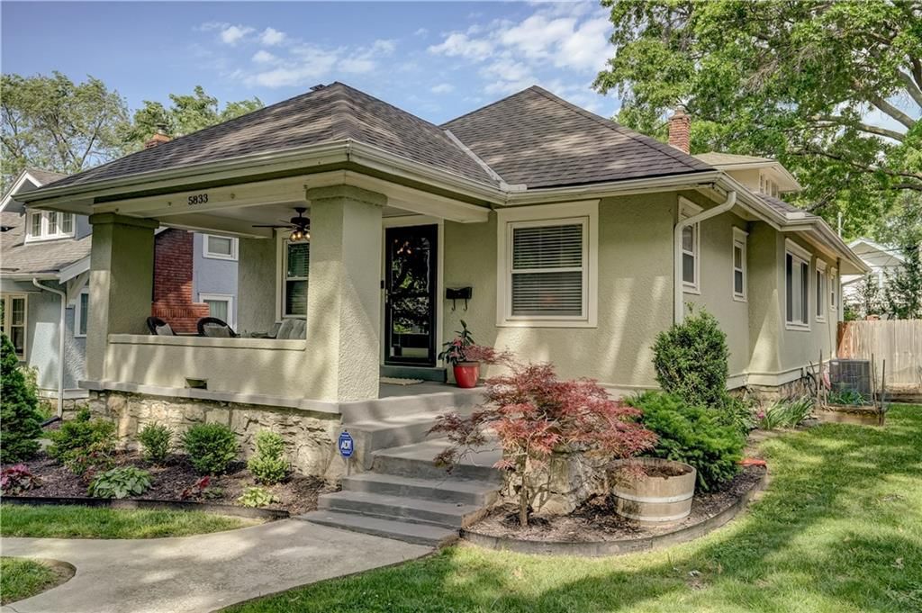 5833 Oak Street — photo 3