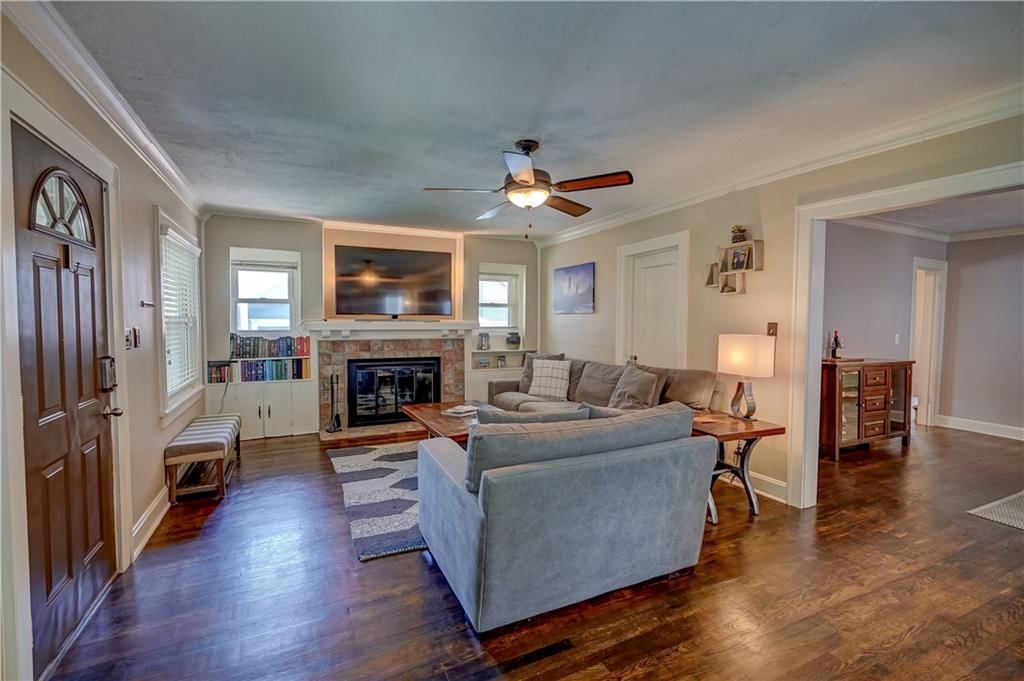 5833 Oak Street — photo 7