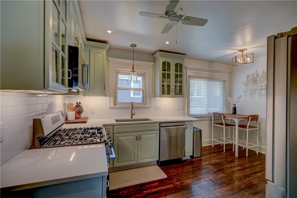 5833 Oak Street — photo 18