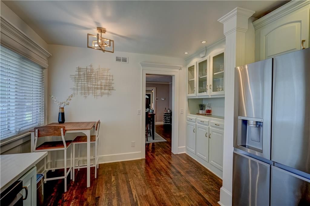 5833 Oak Street — photo 20