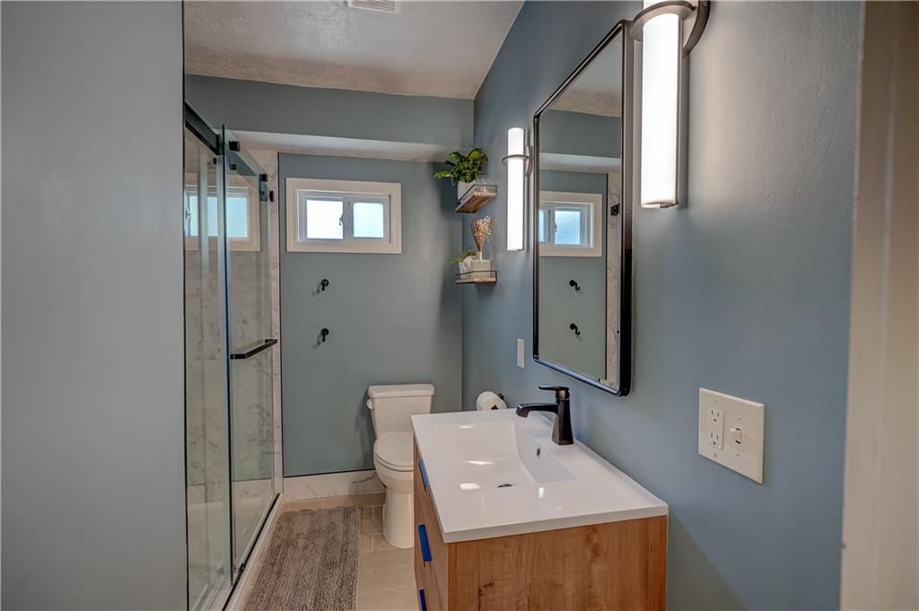 5833 Oak Street — photo 25