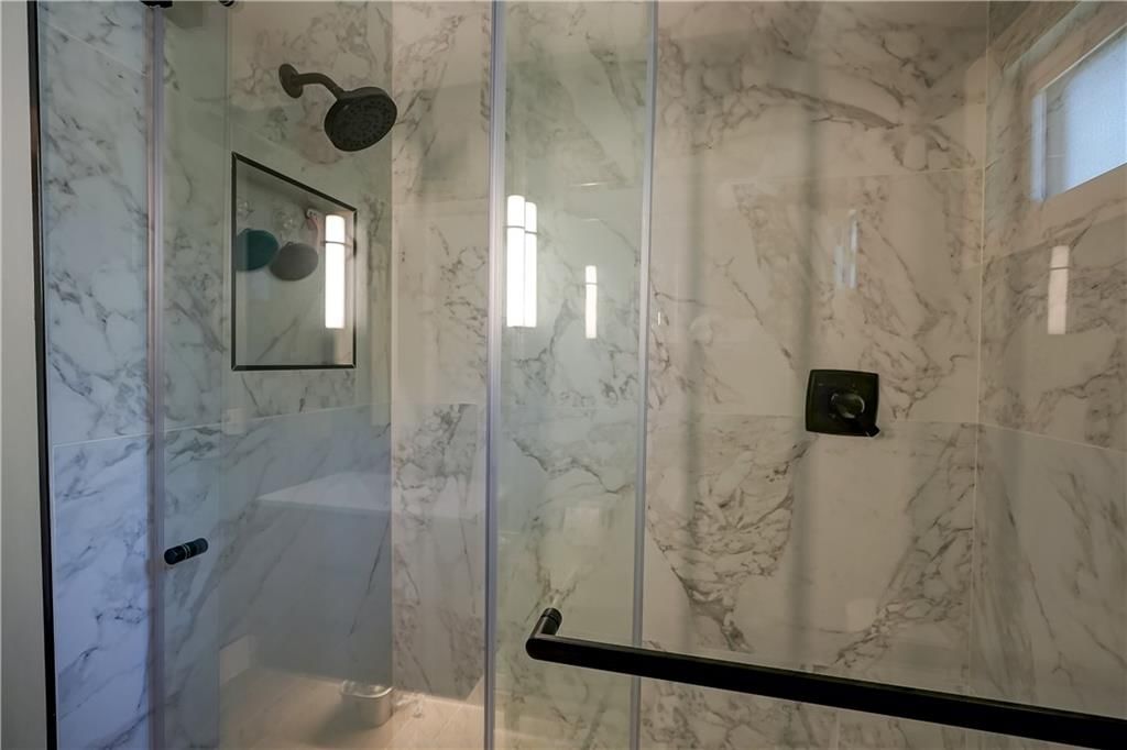 5833 Oak Street — photo 27