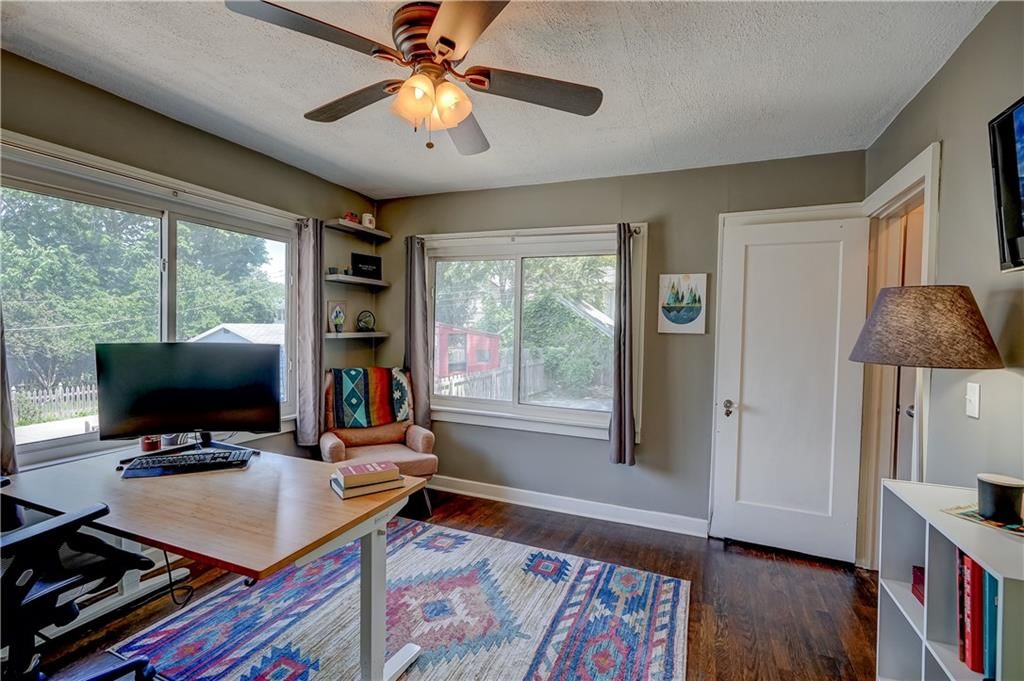 5833 Oak Street — photo 28