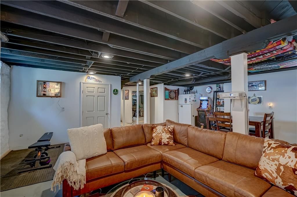5833 Oak Street — photo 42