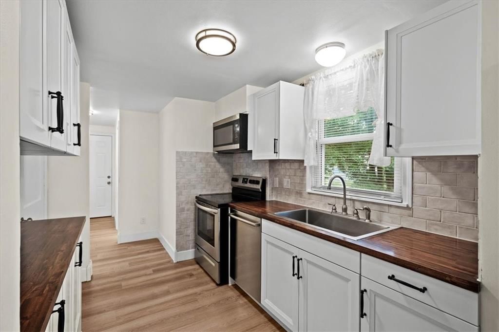 641 NE 43rd Terrace — photo 9
