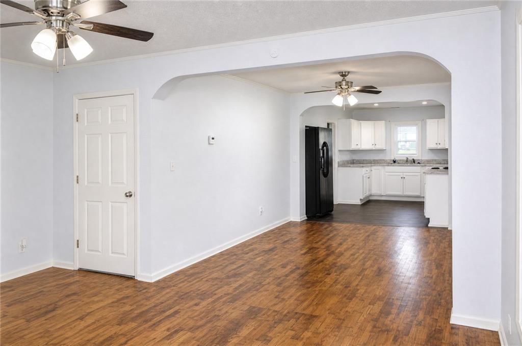 317 E Pine Street — photo 9