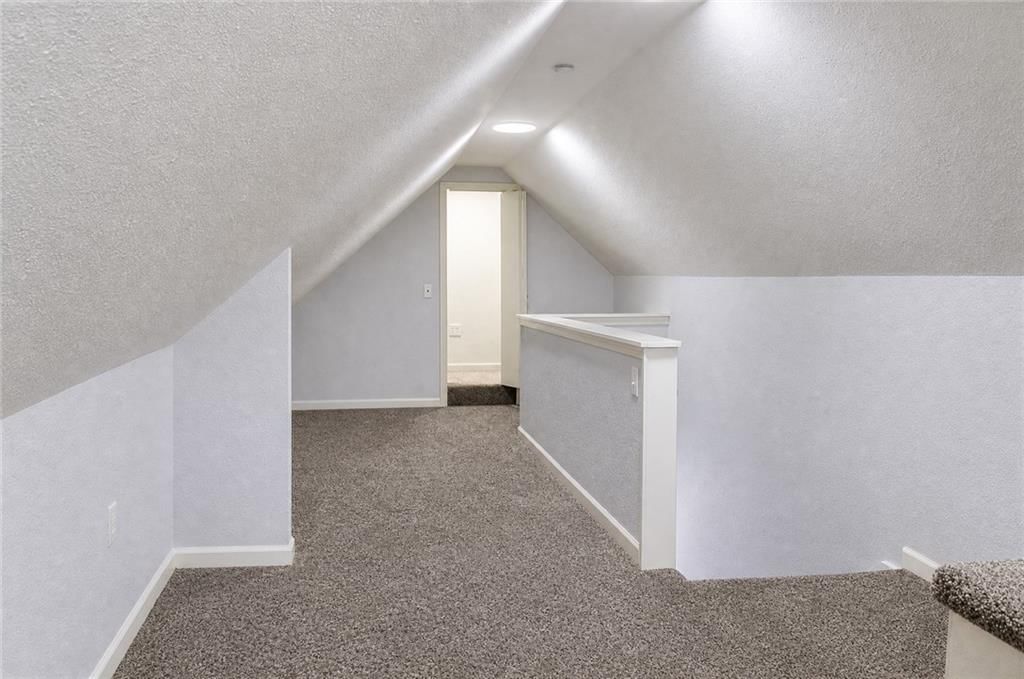 317 E Pine Street — photo 17